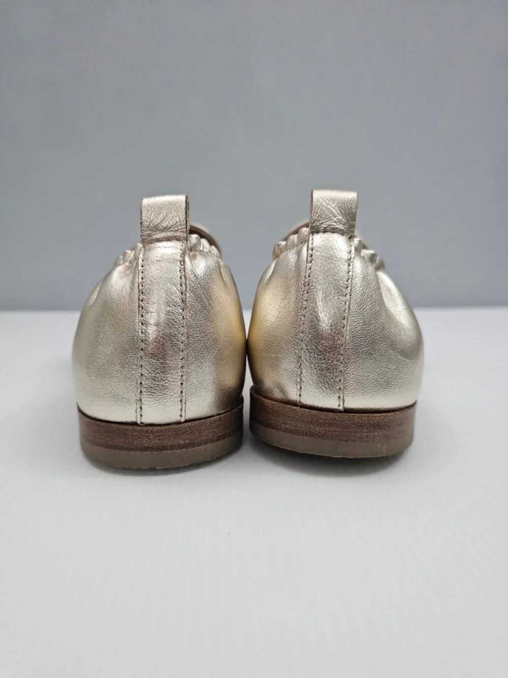 Andre Assous Cedar Featherweights Loafer Womens 10.5 Metallic Gold Leather Flats